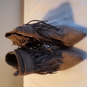 Fringed booties